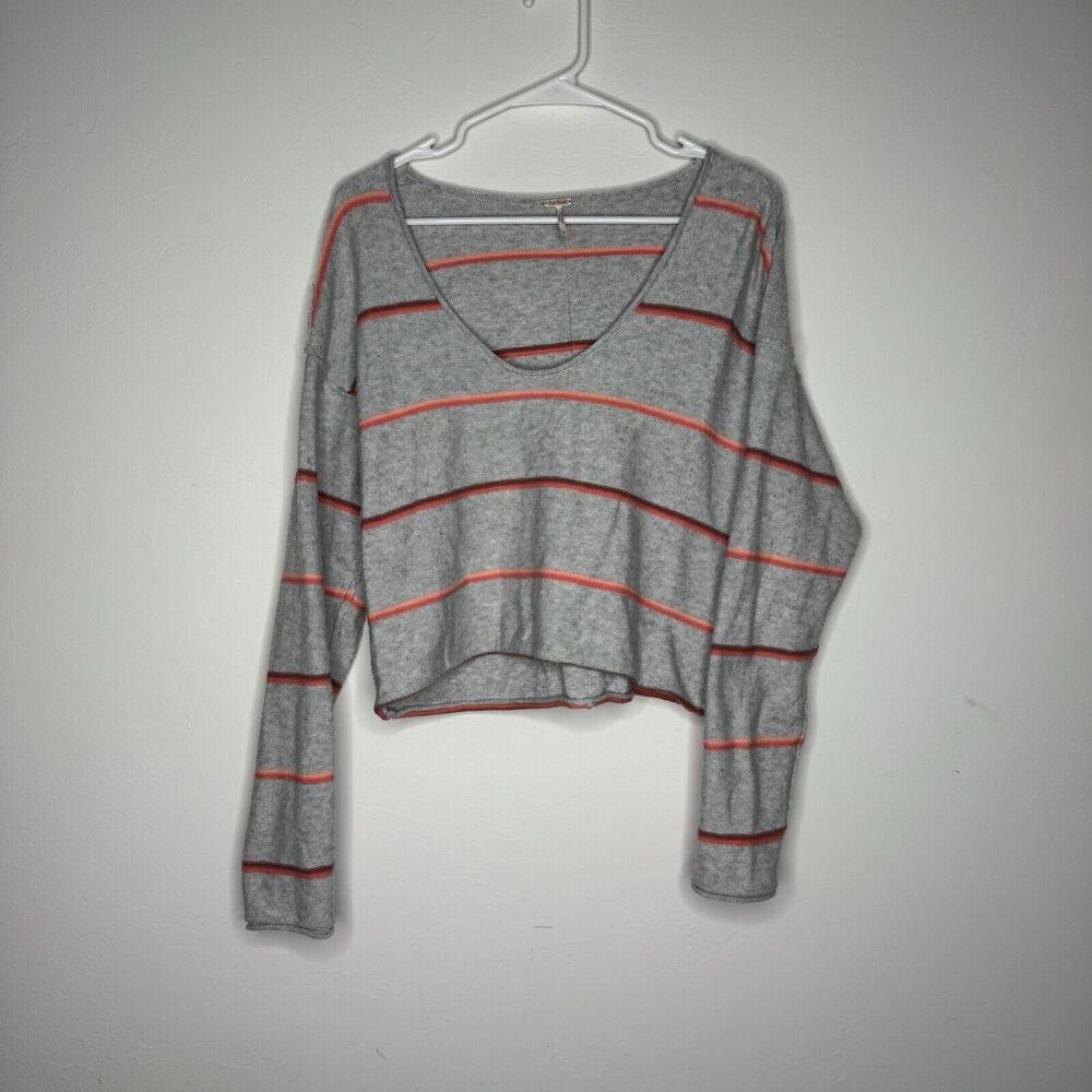 Free People Women's Knit Sweater Grey Pink‎ Stripe Size Small